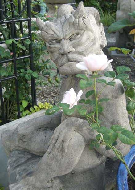 Staty från Garden Aquatica